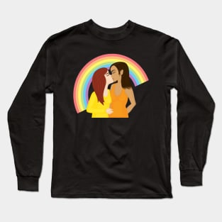 Girls kissing under the rainbow Long Sleeve T-Shirt